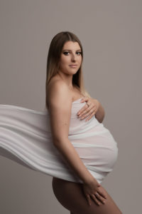 Read more about the article 3 Things My Clients Say Before Their Maternity Photoshoot